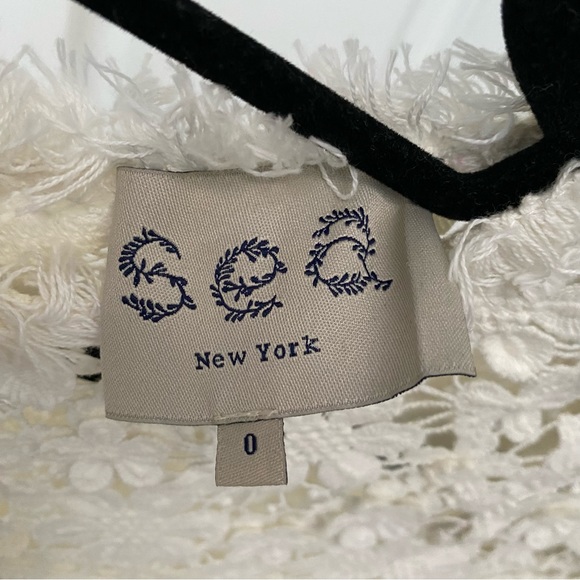 Sea NY 3D Lace + Gauze Top - Picture 5 of 6